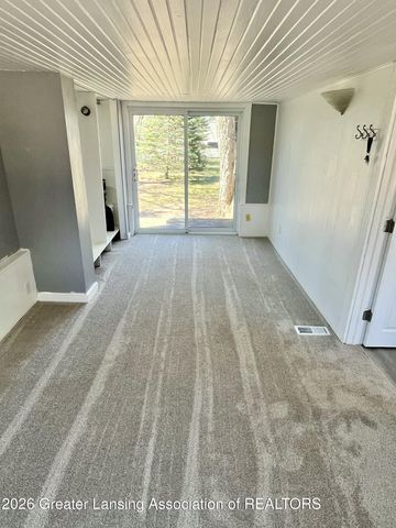 6285 Marsh Road, Haslett, MI 48840