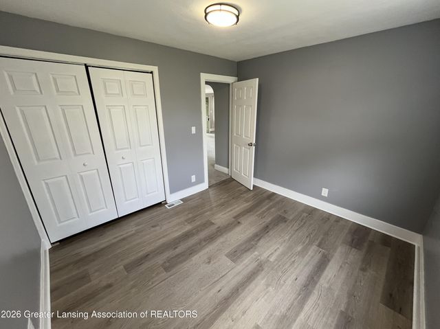 6285 Marsh Road, Haslett, MI 48840