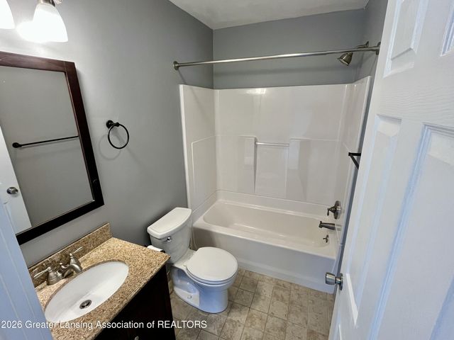 6285 Marsh Road, Haslett, MI 48840