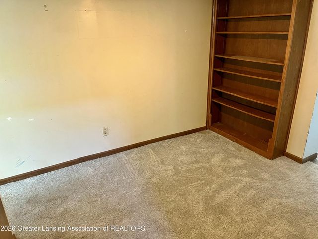 6285 Marsh Road, Haslett, MI 48840