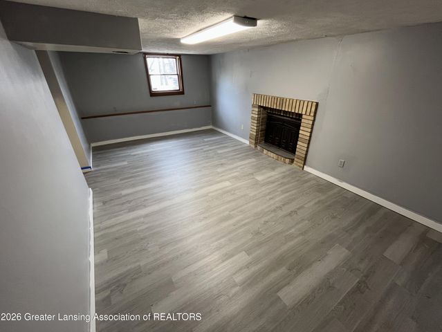 6285 Marsh Road, Haslett, MI 48840