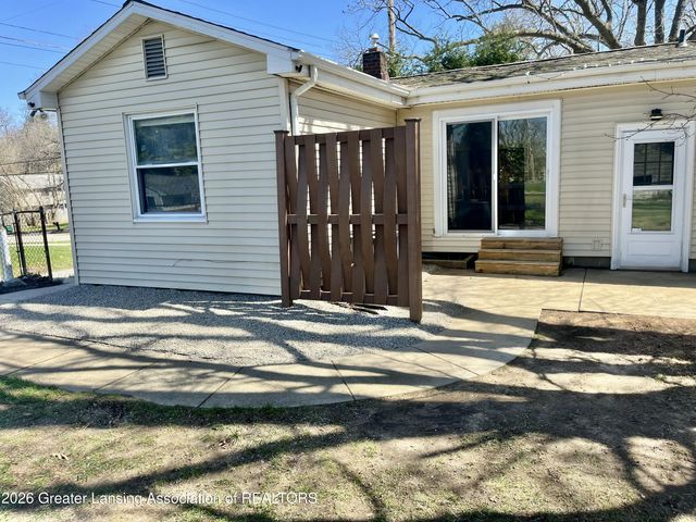 6285 Marsh Road, Haslett, MI 48840