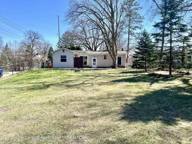 6285 Marsh Road, Haslett, MI 48840