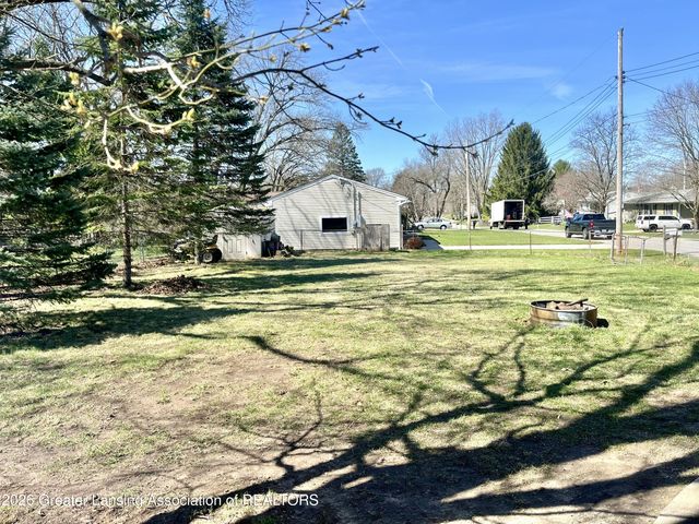 6285 Marsh Road, Haslett, MI 48840