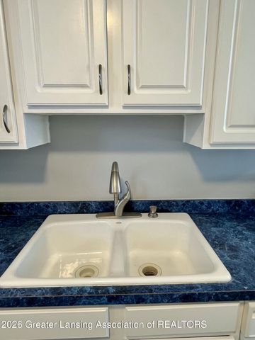6285 Marsh Road, Haslett, MI 48840