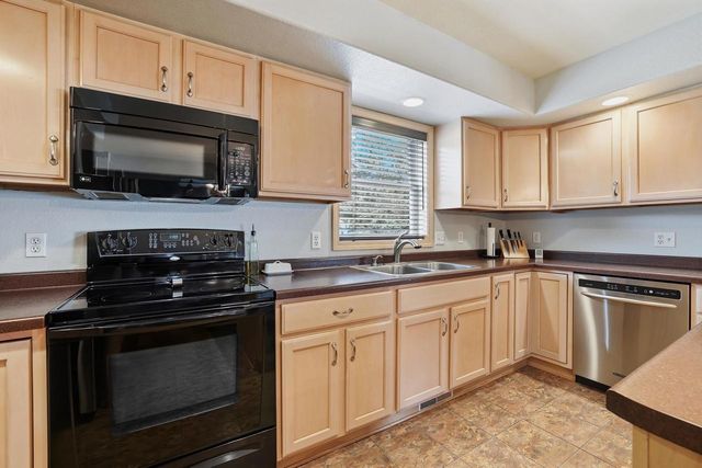 4930 FIELDSTONE DRIVE, Plover, WI 54467