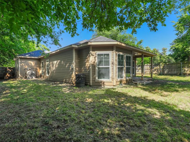 2913 Kellogg Avenue, Dallas, TX 75216