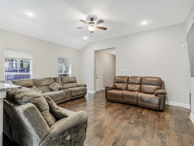 2913 Kellogg Avenue, Dallas, TX 75216