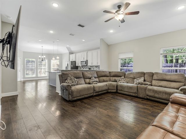 2913 Kellogg Avenue, Dallas, TX 75216