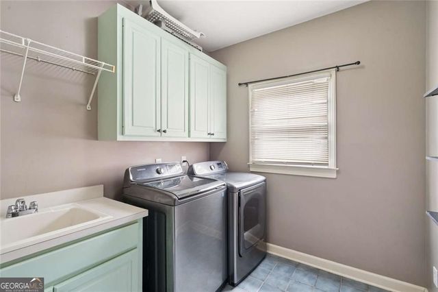 315 Savannah Place, Loganville, GA 30052