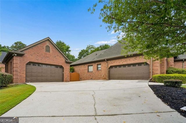 315 Savannah Place, Loganville, GA 30052