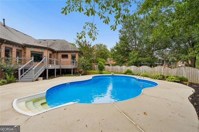 315 Savannah Place, Loganville, GA 30052
