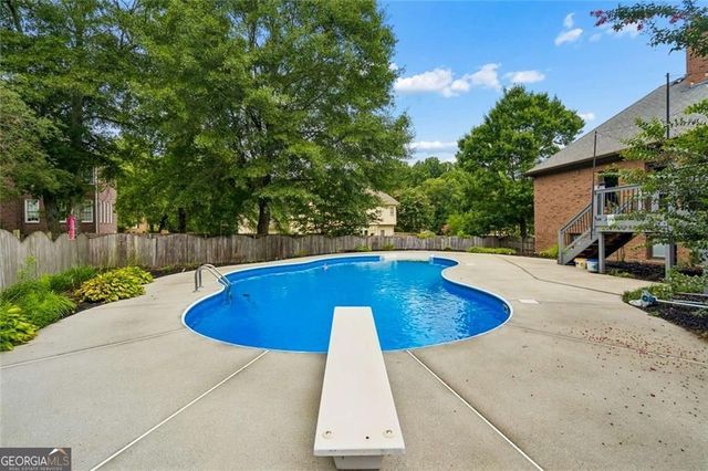 315 Savannah Place, Loganville, GA 30052
