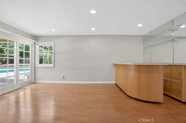 19600 Kingsbury Street, Chatsworth, CA 91311