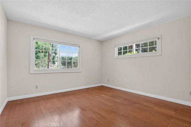 19600 Kingsbury Street, Chatsworth, CA 91311