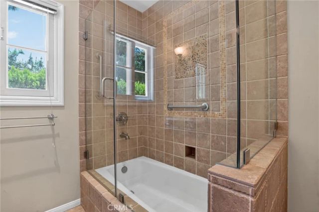 19600 Kingsbury Street, Chatsworth, CA 91311