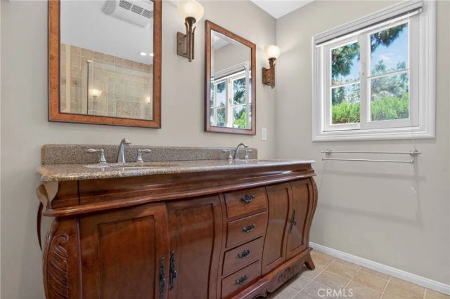 19600 Kingsbury Street, Chatsworth, CA 91311