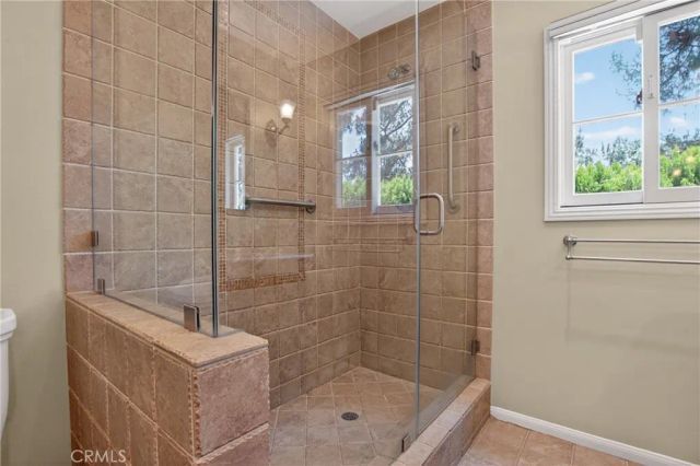 19600 Kingsbury Street, Chatsworth, CA 91311