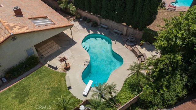 19600 Kingsbury Street, Chatsworth, CA 91311