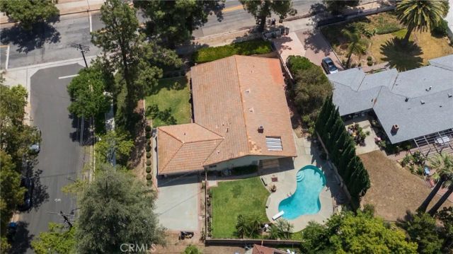 19600 Kingsbury Street, Chatsworth, CA 91311