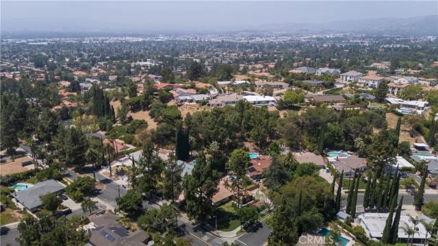 19600 Kingsbury Street, Chatsworth, CA 91311
