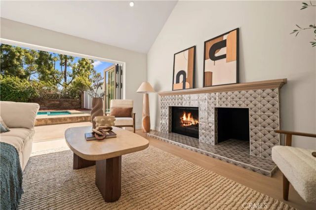 21195 Cedar Ln, Mission Viejo, CA 92691