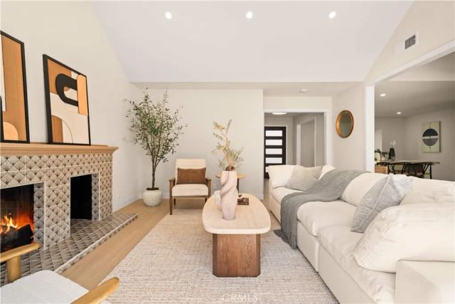 21195 Cedar Ln, Mission Viejo, CA 92691