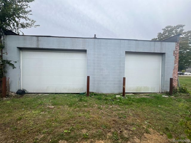 10312 W CHICAGO, Detroit, MI 48204