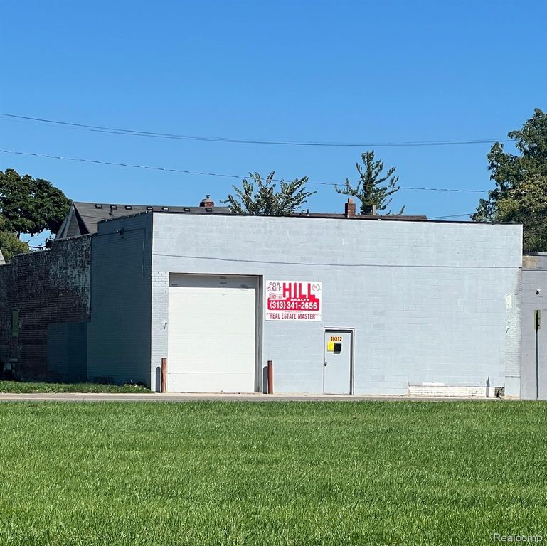 10312 W CHICAGO, Detroit, MI 48204