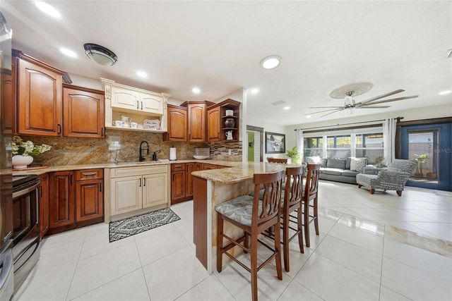 5950 49 AVENUE N, Kenneth City, FL 33709