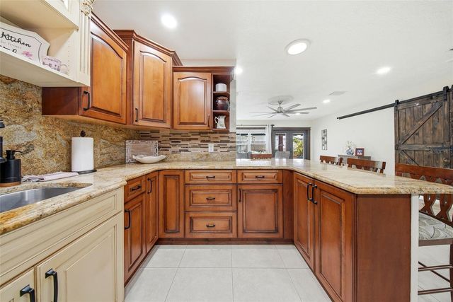 5950 49 AVENUE N, Kenneth City, FL 33709