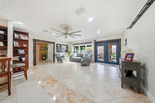 5950 49 AVENUE N, Kenneth City, FL 33709