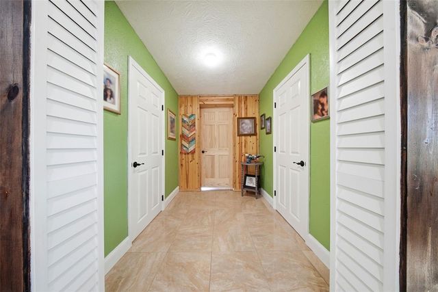 5950 49 AVENUE N, Kenneth City, FL 33709