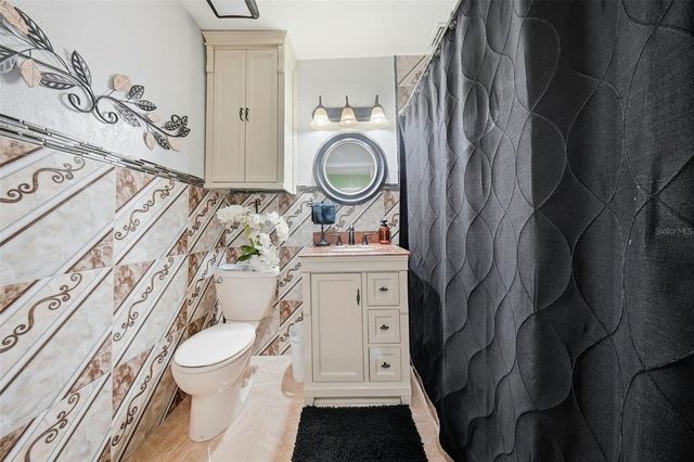 5950 49 AVENUE N, Kenneth City, FL 33709