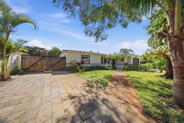 5950 49 AVENUE N, Kenneth City, FL 33709