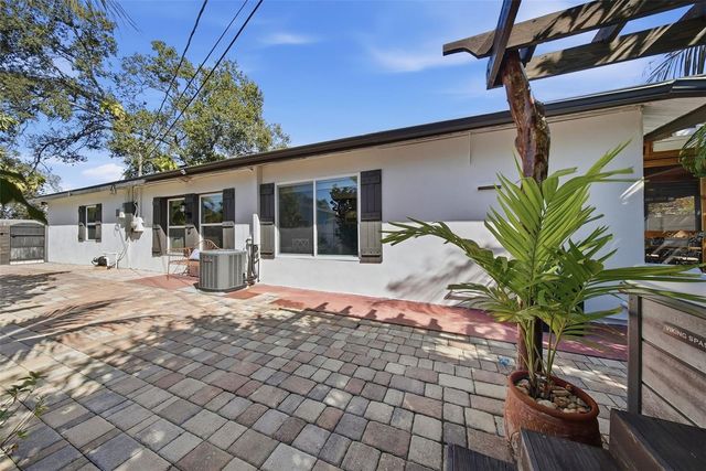 5950 49 AVENUE N, Kenneth City, FL 33709