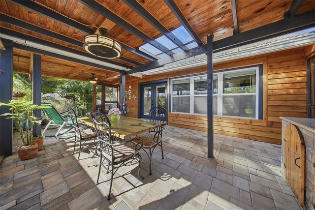 5950 49 AVENUE N, Kenneth City, FL 33709