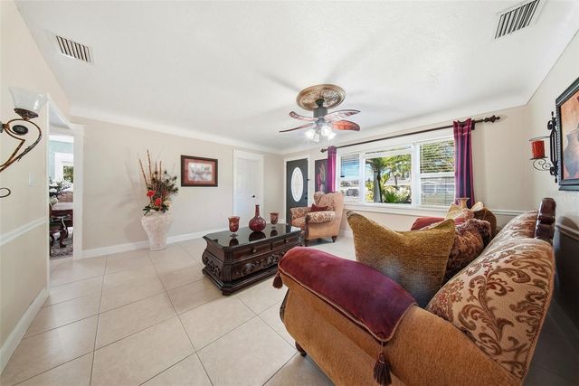 5950 49 AVENUE N, Kenneth City, FL 33709