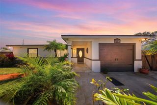 5950 49 AVENUE N, Kenneth City, FL 33709