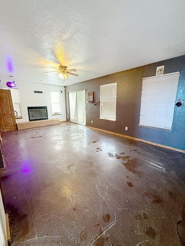 1390 Mesa Ridge Drive SW, Los Lunas, NM 87031