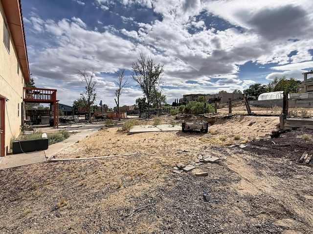 1390 Mesa Ridge Drive SW, Los Lunas, NM 87031