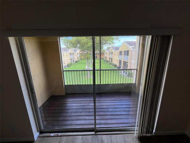 2431 NW 56th Avenue 5-201, Lauderhill, FL 33313