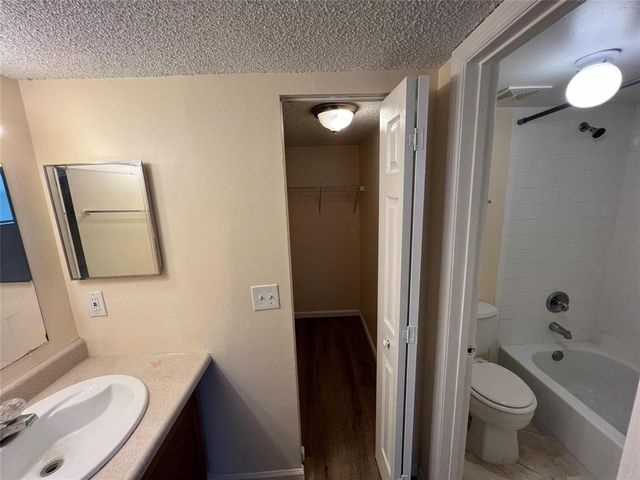 2431 NW 56th Avenue 5-201, Lauderhill, FL 33313