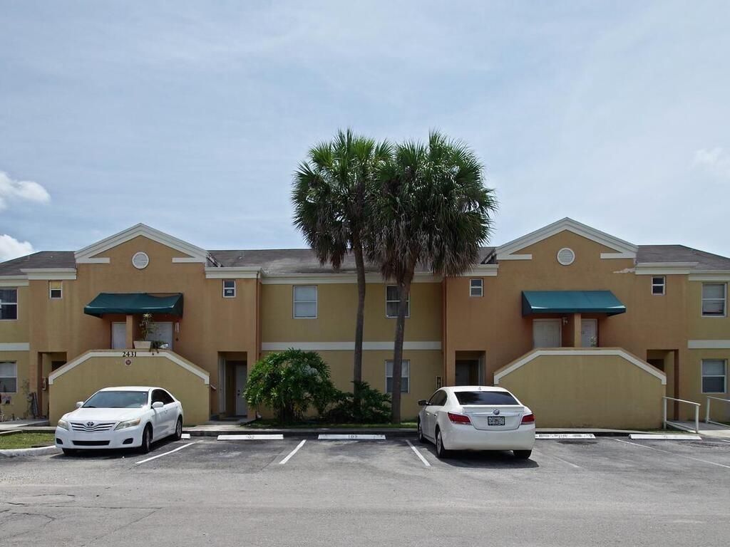 2431 NW 56th Avenue 5-201, Lauderhill, FL 33313