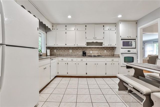 1422 Lively Ridge NE Road, Atlanta, GA 30329