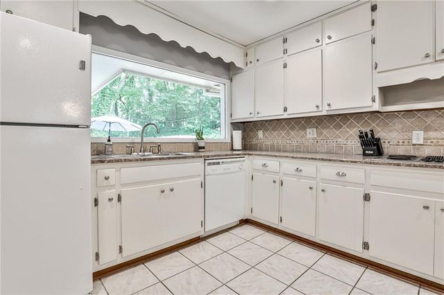 1422 Lively Ridge NE Road, Atlanta, GA 30329