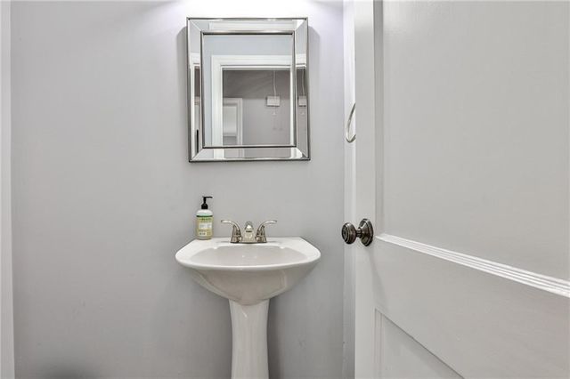 1422 Lively Ridge NE Road, Atlanta, GA 30329