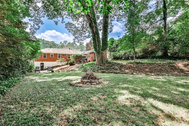1422 Lively Ridge NE Road, Atlanta, GA 30329
