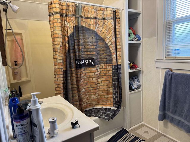 246 E MERRILL AVENUE, Fond Du Lac, WI 54935