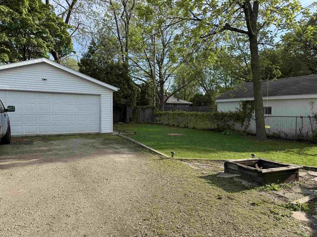 246 E MERRILL AVENUE, Fond Du Lac, WI 54935